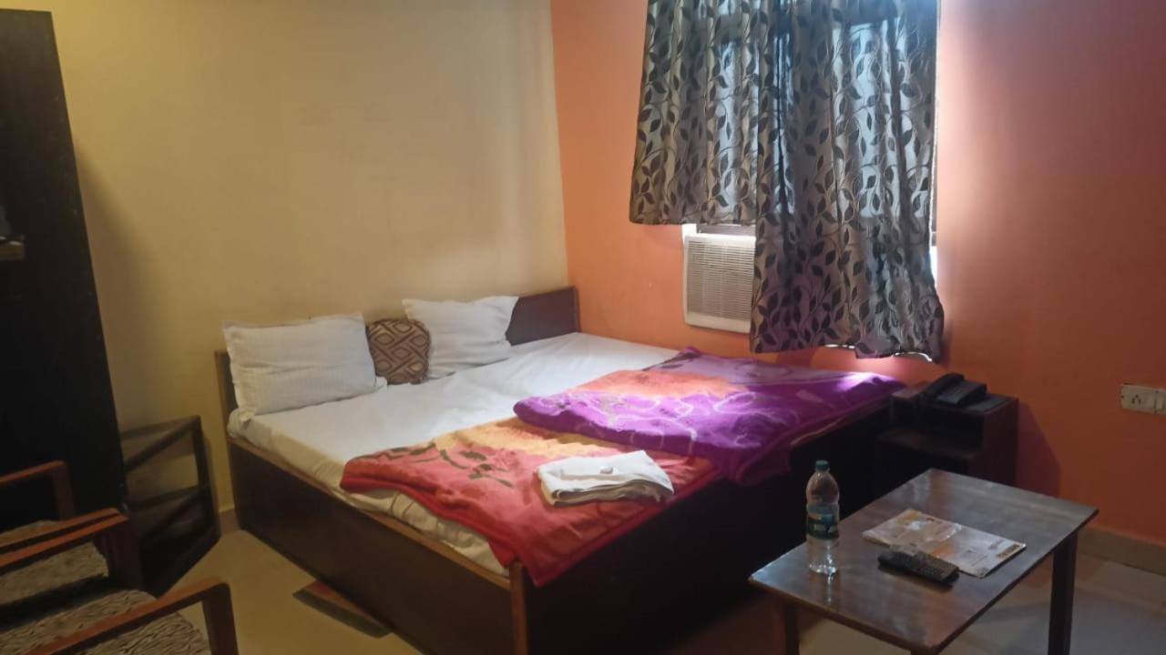Hotel Shyam Utsav Mirzāpur 外观 照片